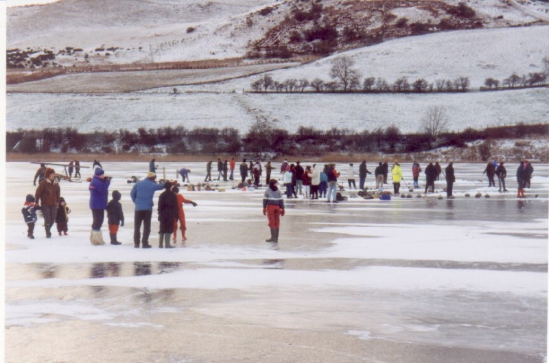 ../Images/Curling Outdoors2.jpg
